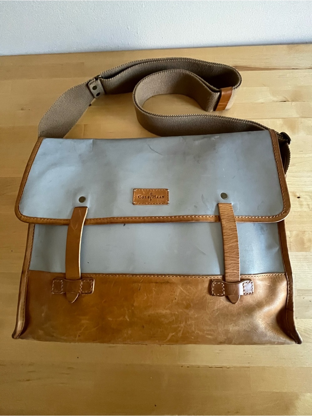 Vtg Cole Haan Distressed Reflective Messenger Bag Silver Leather Laptop Case Y2K